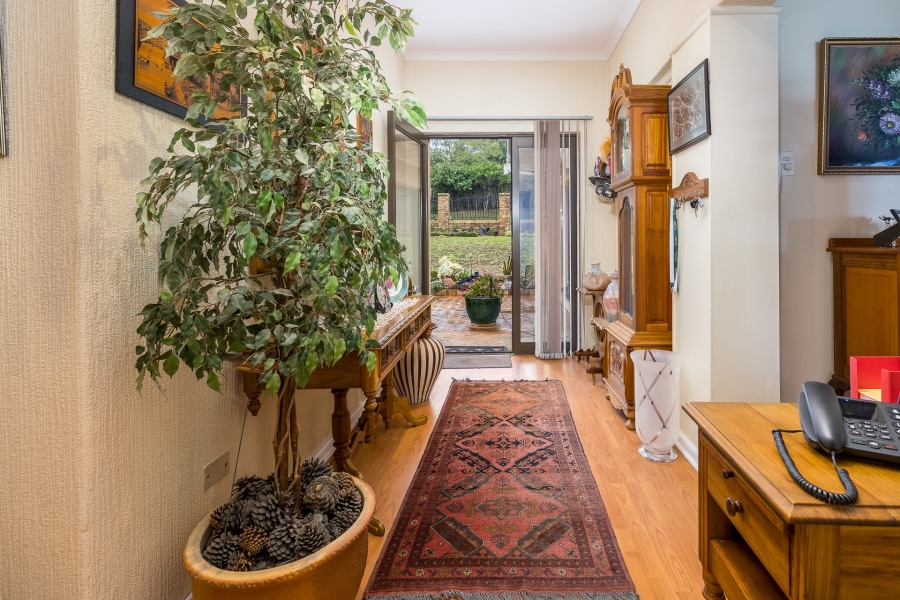 4 Bedroom Property for Sale in Kenridge Western Cape